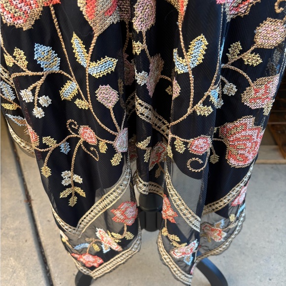 TOLANI flower Embroidered Black Dress - Picture 3 of 8